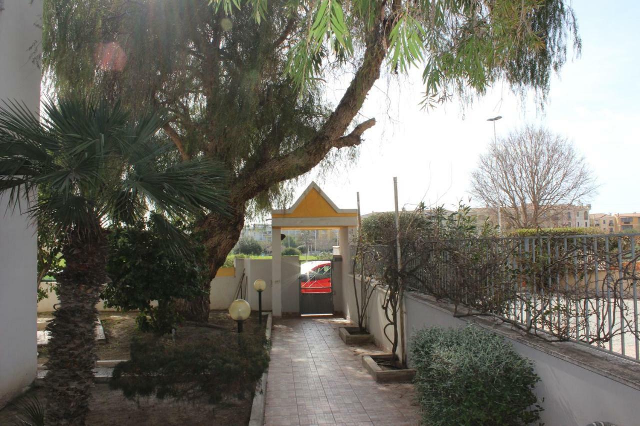 Giardini E Mare Acomodação com café da manhã Quartu SantʼElena Exterior foto